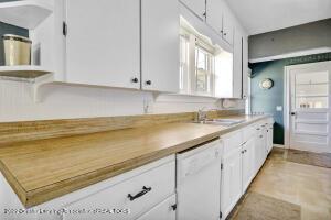 4611 Addison Rd, Lansing, MI 48917 photo 16