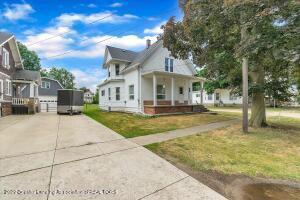 240 E Pine St, Elsie, MI 48831 photo 2