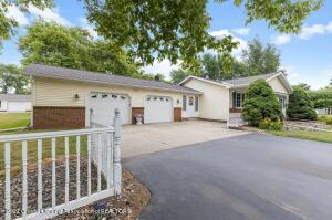 99 S Aurelius Rd, Mason, MI 48854 photo 2