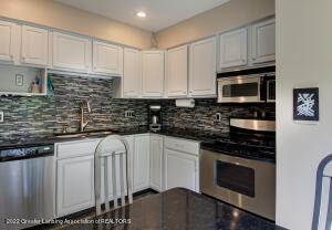 588 Oakdale Dr, Haslett, MI 48840 photo 9