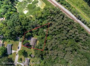 588 Oakdale Dr, Haslett, MI 48840 photo 5