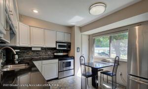 588 Oakdale Dr, Haslett, MI 48840 photo 10