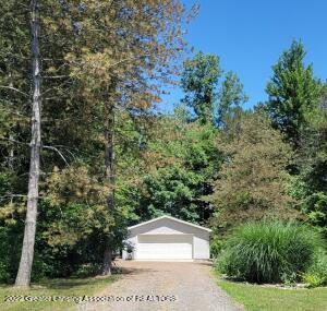 667 Lansing Rd, Morrice, MI 48857 photo 5