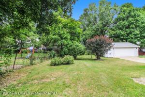 215 E 2nd St, Perry, MI 48872 photo 19