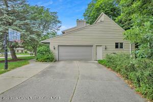 2050 Sheldrake Ave, Okemos, MI 48864 photo 3
