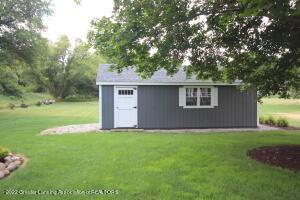 1375 E Twinbrook Dr, Dewitt, MI 48820 photo 6