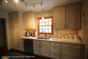 1375 E Twinbrook Dr, Dewitt, MI 48820 photo 11