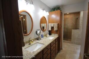 1375 E Twinbrook Dr, Dewitt, MI 48820 photo 19