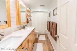 202 E Oak St, Saint Johns, MI 48879 photo 11