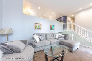 202 E Oak St, Saint Johns, MI 48879 photo 5