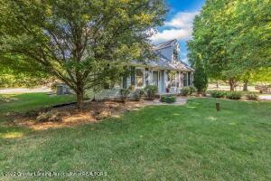 11381 Upton Rd, Grand Ledge, MI 48837 photo 3