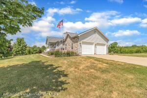 11263 Risner Ln, Eaton Rapids, MI 48827 photo 2