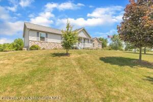 11263 Risner Ln, Eaton Rapids, MI 48827 photo 3