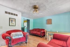 1430 Ormond St, Lansing, MI 48906 photo 10