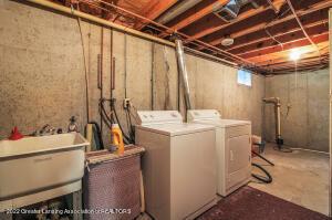 521 W Main St, Maple Rapids, MI 48853 photo 15