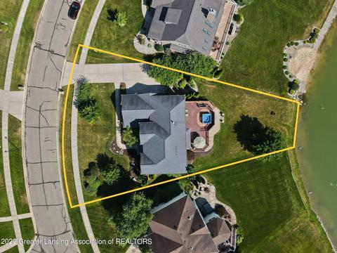 12935 Paradise Dr, Dewitt, MI 48820 photo 2