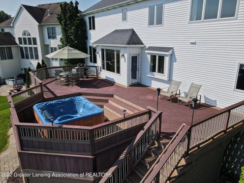 12935 Paradise Dr, Dewitt, MI 48820 photo 4