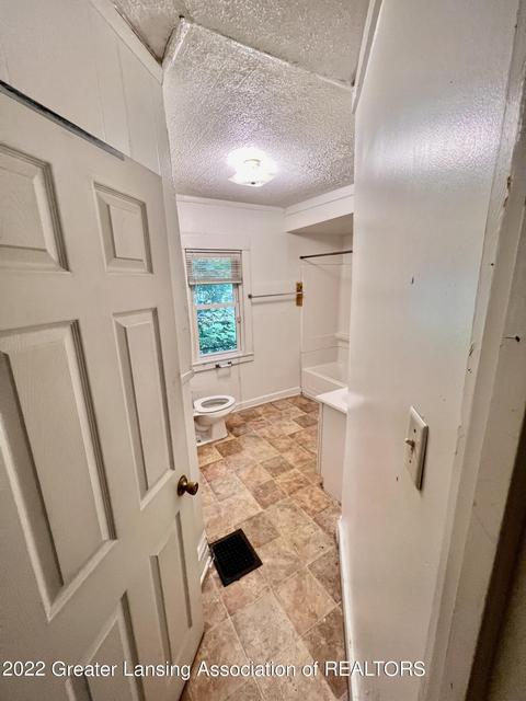 823 E Csar E Chvez Ave, Lansing, MI 48906 photo 7