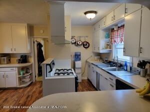 610 E Center St, Ithaca, MI 48847 photo 12
