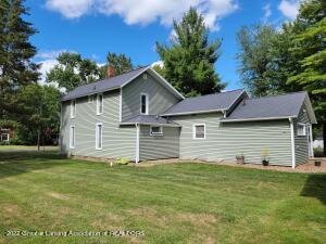 610 E Center St, Ithaca, MI 48847 photo 7