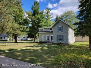 610 E Center St, Ithaca, MI 48847 photo 2