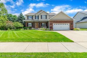 1521 Downing St, Haslett, MI 48840 photo 3