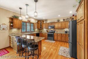 1521 Downing St, Haslett, MI 48840 photo 17