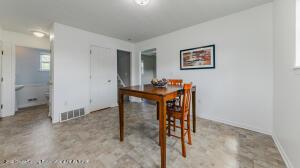 2220 Wayne St, Lansing, MI 48910 photo 4