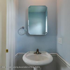 2220 Wayne St, Lansing, MI 48910 photo 16