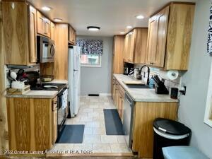 13921 Main St, Bath, MI 48808 photo 9
