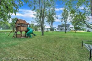 4130 Stillbrook Ln, Dewitt, MI 48820 photo 3
