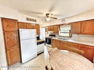 722 Dadson Dr, Lansing, MI 48911 photo 8