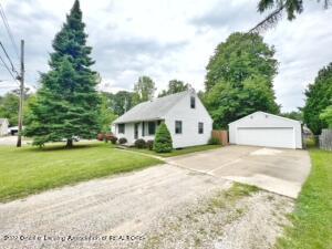 722 Dadson Dr, Lansing, MI 48911 photo 2