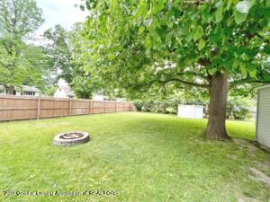 722 Dadson Dr, Lansing, MI 48911 photo 3