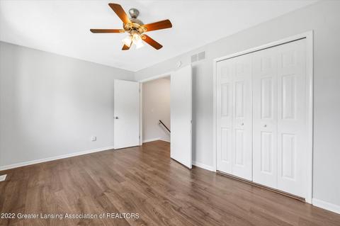 2014 Blue Lac Dr, Haslett, MI 48840 photo 14
