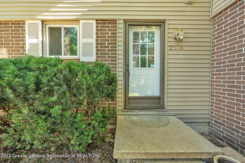 2014 Blue Lac Dr, Haslett, MI 48840 photo 3