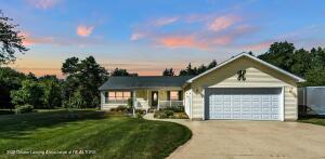 1823 E Clark Rd, Lansing, MI 48906 photo 1