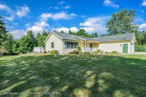 1823 E Clark Rd, Lansing, MI 48906 photo 2