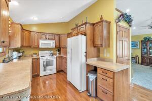 1823 E Clark Rd, Lansing, MI 48906 photo 11