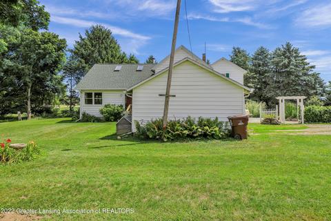 3102 S Dewitt Rd, Saint Johns, MI 48879 photo 2