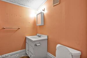 301 S Cedar St, Williamston, MI 48895 photo 18