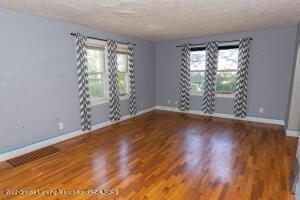 544 E Howe Ave, Lansing, MI 48906 photo 5