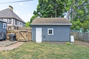 413 Everett Dr, Lansing, MI 48915 photo 27