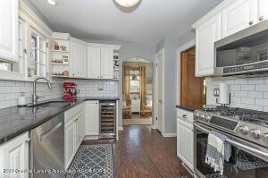 413 Everett Dr, Lansing, MI 48915 photo 10
