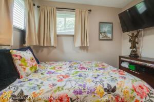 5594 Hallendale Rd, Haslett, MI 48840 photo 15