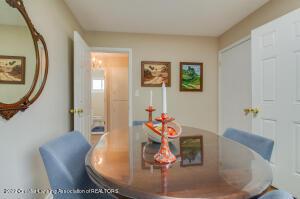 5594 Hallendale Rd, Haslett, MI 48840 photo 7