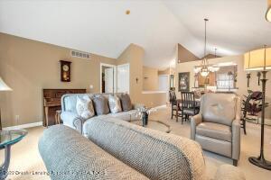 15398 Classic Dr, Bath, MI 48808 photo 10