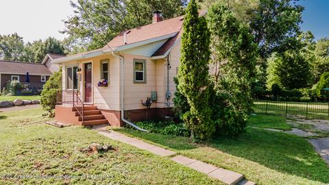 1460 Bennett Rd, Lansing, MI 48906 photo 18