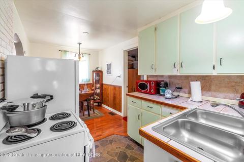 2216 Lyons Ave, Lansing, MI 48910 photo 13