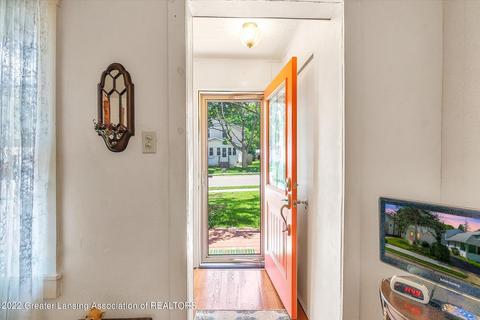 2216 Lyons Ave, Lansing, MI 48910 photo 6